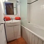 Vila 4 A 5 Pers T2 Climatisee & Wifi Piscine Et A Pied