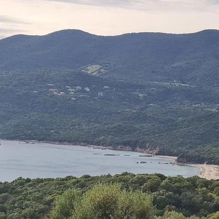 Villa 4 A 5 Pers T2 Climatisee & Wifi Residence Piscine Et Mer A Pied Villa *