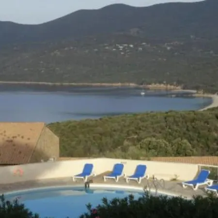 4 A 5 Pers T2 Climatisee & Wifi Piscine Et A Pied * Serra-di-Ferro (Corsica)