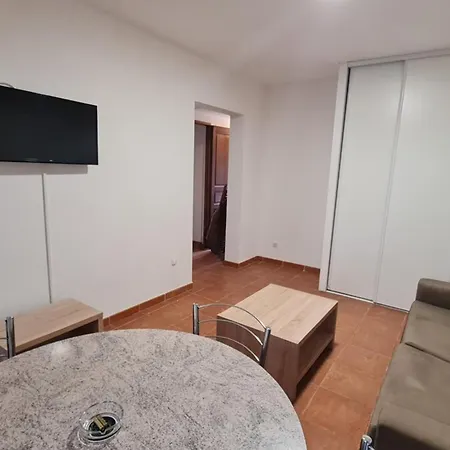 4 A 5 Pers T2 Climatisee & Wifi Piscine Et A Pied