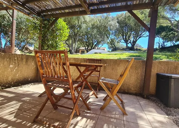 4 A 5 Pers T2 Climatisee & Wifi Piscine Et A Pied * Serra-di-Ferro (Corsica)