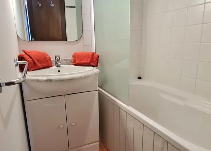 Villa 4 A 5 Pers T2 Climatisee & Wifi Piscine Et A Pied