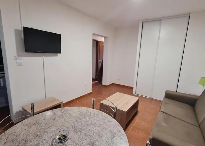 4 A 5 Pers T2 Climatisee & Wifi Piscine Et A Pied