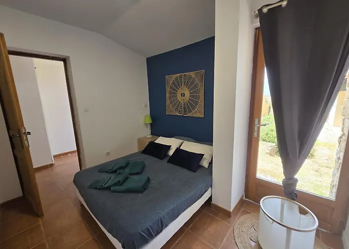 Villa 4 A 5 Pers T2 Climatisee & Wifi Piscine Et A Pied Serra-di-Ferro (Corsica)