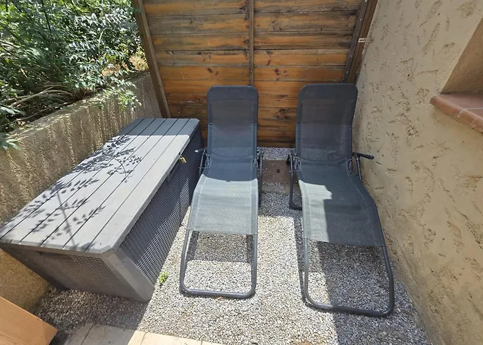4 A 5 Pers T2 Climatisee & Wifi Piscine Et A Pied Villa *